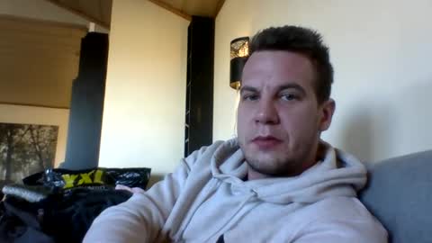 Snapshot of fack69ogsazzy69 chatting on February 10, 9:04 am Dennis online show from February 10, 9:04 am