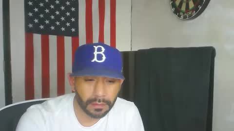 Snapshot of faded805 chatting on April 9, 7:58 am Mark online show from April 9, 7:58 am