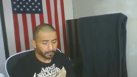 Snapshot of faded805 chatting on April 23, 5:08 am Mark online show from April 23, 5:08 am