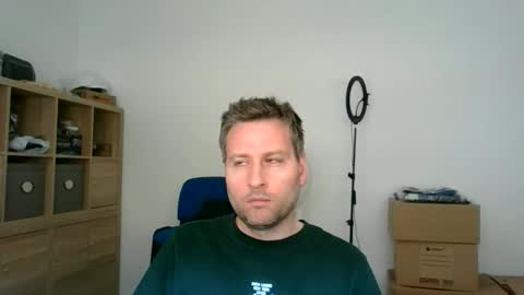 faer_087 online show from April 24, 11:56 am