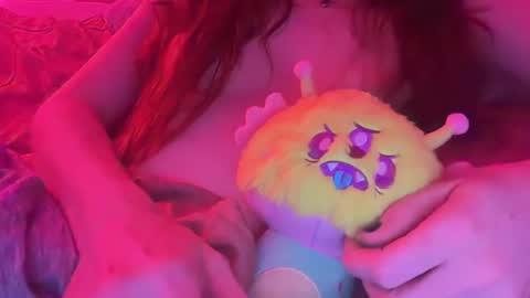 Faewildz online show from September 17, 6:48 am