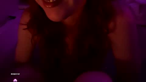 Faewildz online show from October 15, 5:40 am