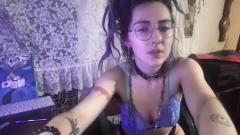 Snapshot of faexoxoxo chatting on January 15, 9:45 am Fae online show from January 15, 9:45 am