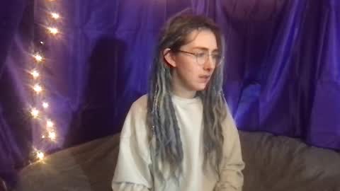 Snapshot of faexoxoxo chatting on February 5, 8:32 am Fae online show from February 5, 8:32 am