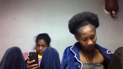 faiqua95 online show from April 22, 7:26 pm