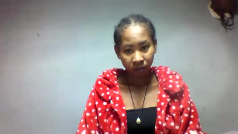 faiqua95 online show from April 26, 1:47 am