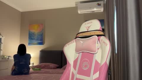 Snapshot of fairy_bloomix chatting on September 24, 1:36 pm Bloom online show from September 24, 1:36 pm