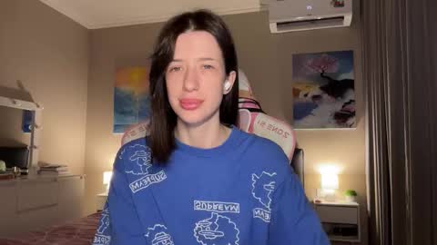 Snapshot of fairy_bloomix chatting on October 22, 9:20 am Bloom online show from October 22, 9:20 am