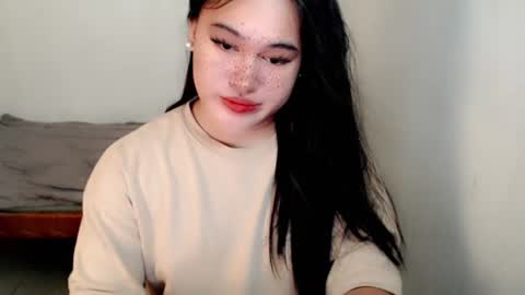 Snapshot of fairy_cuddle chatting on June 27, 10:15 pm call me shanaia online show from June 27, 10:15 pm