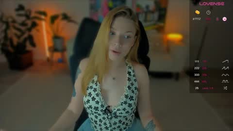 Snapshot of fairy_lele chatting on June 4, 2:17 am fairy_lele online show from June 4, 2:17 am