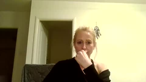 Snapshot of fairy_nightmare chatting on November 5, 7:03 pm Fairy NightMary online show from November 5, 7:03 pm