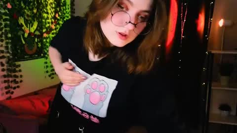 Snapshot of fairy_tara chatting on June 4, 9:32 pm Tara online show from June 4, 9:32 pm