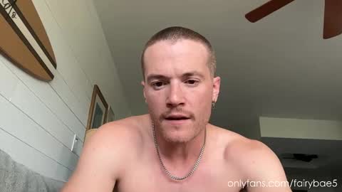 Snapshot of fairybae5 chatting on September 19, 2:13 am Travis online show from September 19, 2:13 am