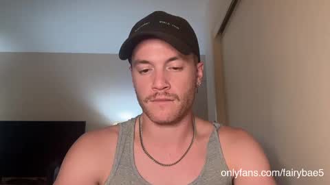 Snapshot of fairybae5 chatting on October 6, 4:54 am Travis online show from October 6, 4:54 am