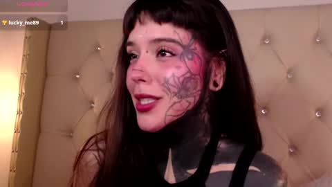 Snapshot of fairyflexxx chatting on December 13, 1:44 pm Fairy online show from December 13, 1:44 pm