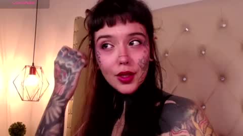 Snapshot of fairyflexxx chatting on December 14, 3:18 am Fairy online show from December 14, 3:18 am