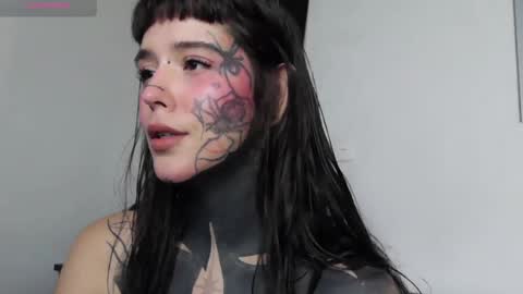 Snapshot of fairyflexxx chatting on January 3, 10:19 pm Fairy online show from January 3, 10:19 pm