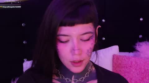 Snapshot of fairyflexxx chatting on February 1, 8:58 pm Fairy online show from February 1, 8:58 pm