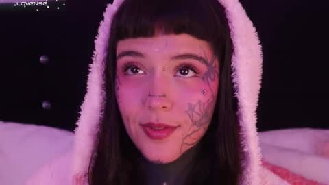 Snapshot of fairyflexxx chatting on February 14, 9:32 pm Fairy online show from February 14, 9:32 pm