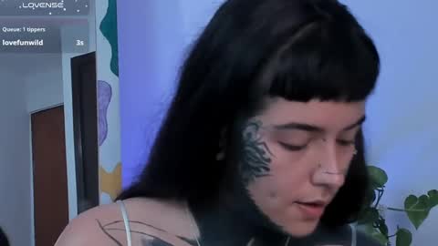 Snapshot of fairyflexxx chatting on March 9, 1:26 pm Fairy online show from March 9, 1:26 pm