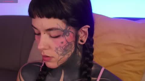 Snapshot of fairyflexxx chatting on September 29, 11:20 pm Fairy online show from September 29, 11:20 pm