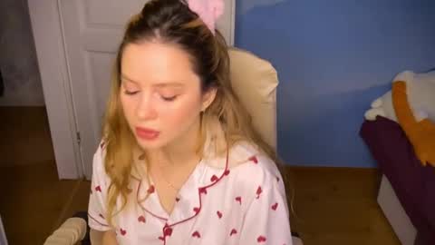 Ilona online show from September 19, 6:59 am