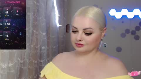 Snapshot of fairyjewell chatting on February 9, 10:11 pm Jewell online show from February 9, 10:11 pm