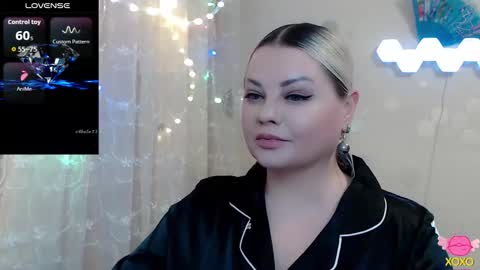 Snapshot of fairyjewell chatting on March 18, 6:11 pm Jewell online show from March 18, 6:11 pm