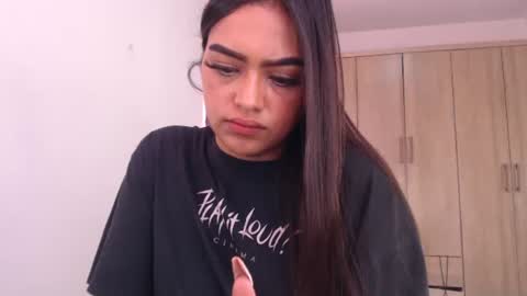 fairylatin online show from February 7, 1:43 pm