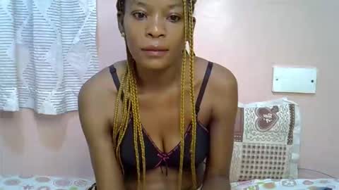 faizah_ online show from March 25, 12:27 am