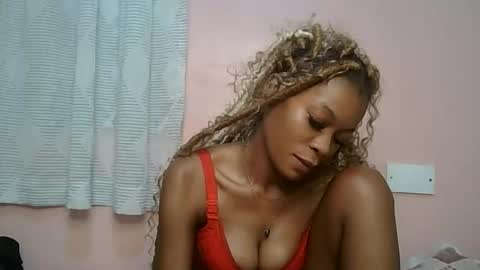 Snapshot of faizah_ chatting on May 12, 4:09 am faizah_ online show from May 12, 4:09 am