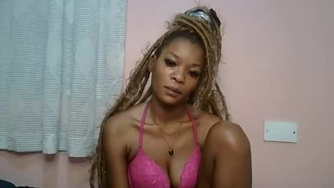 Snapshot of faizah_ chatting on May 16, 12:07 am faizah_ online show from May 16, 12:07 am