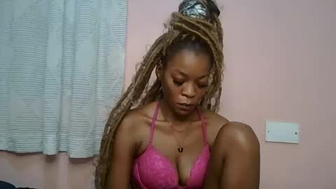 Snapshot of faizah_ chatting on May 16, 1:02 am faizah_ online show from May 16, 1:02 am