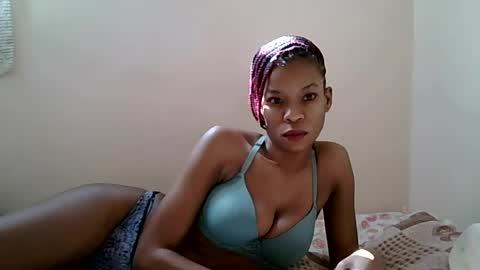 faizah_ online show from July 9, 12:20 pm