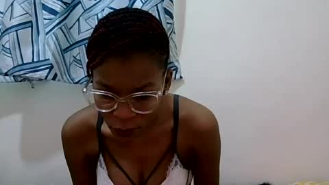 faizah_ online show from July 22, 6:27 am