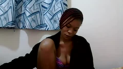 faizah_ online show from July 28, 6:20 pm