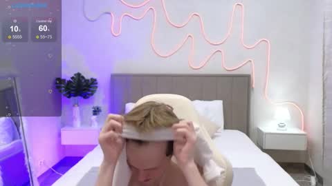 Fakeangel online show from November 7, 8:58 am