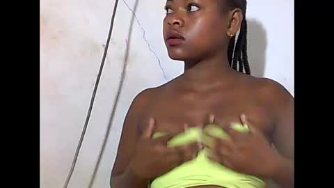 falielyse online show from September 25, 4:49 am