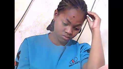 falielyse online show from October 9, 8:34 am