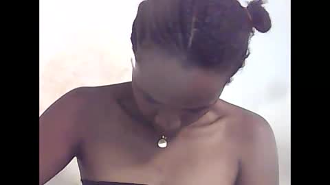 falielyse online show from October 15, 11:21 am