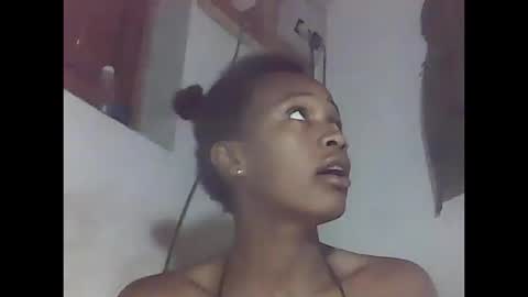 falielyse online show from October 21, 8:04 am