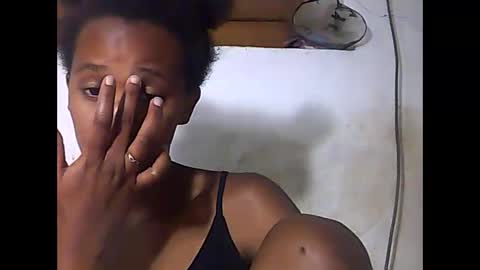 falielyse online show from October 27, 8:40 am