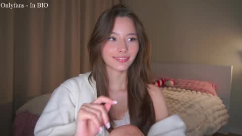 Kaori online show from April 1, 7:00 pm