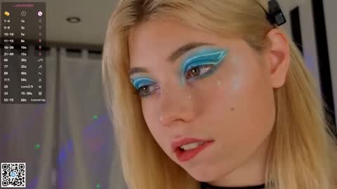 Emilia online show from November 17, 4:18 am