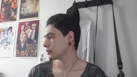 Snapshot of fall_dutt chatting on February 20, 8:31 pm fall_dutt online show from February 20, 8:31 pm