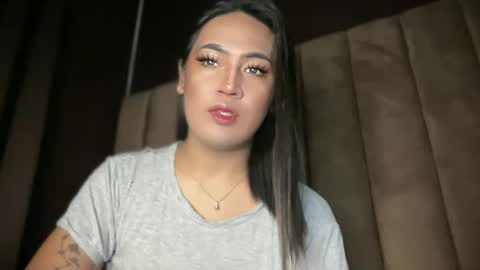 Snapshot of fallon_empress chatting on January 2, 10:44 pm callmecindy online show from January 2, 10:44 pm