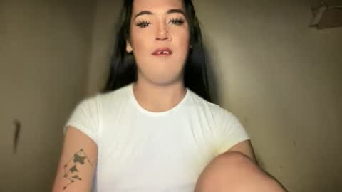 Snapshot of fallon_empress chatting on October 19, 6:08 pm callmecindy online show from October 19, 6:08 pm