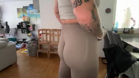 familycouple74 online show from April 21, 9:15 am