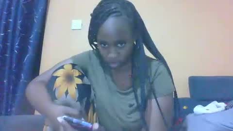 famous_bear online show from February 22, 2:37 pm