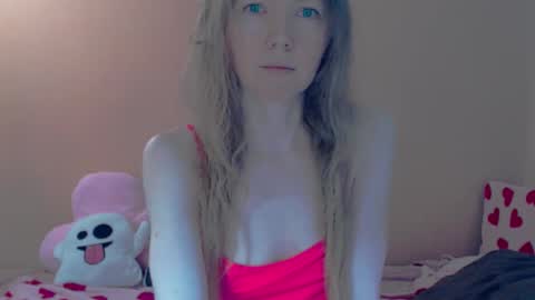 Snapshot of fanatka chatting on March 10, 3:55 am BUNNYGal online show from March 10, 3:55 am